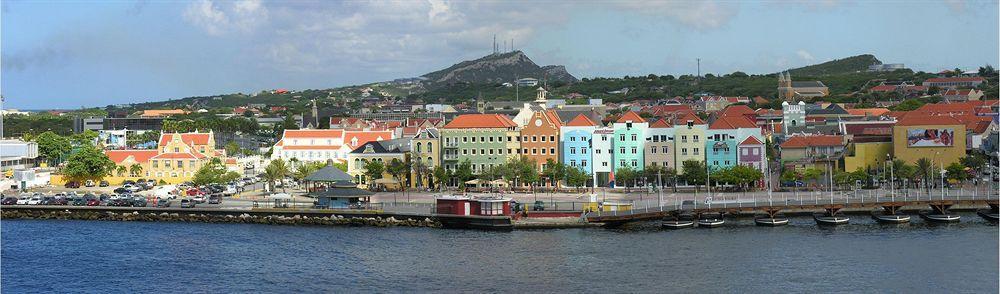 E M City Hotel Willemstad Exterior photo